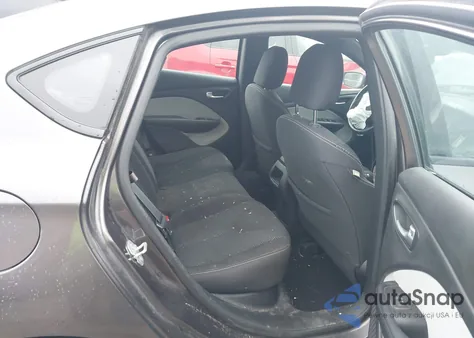 2015 Dodge Dart Sxt z USA, uszkodzony, nr VIN 1C3CDFBB9FD187361